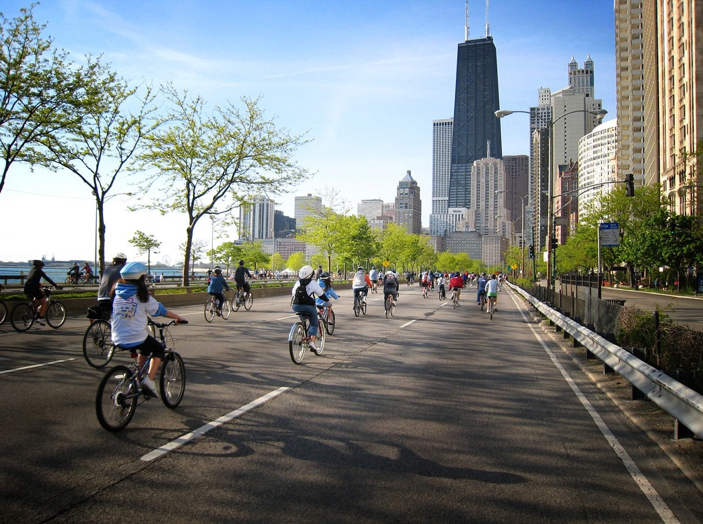Chicago's Bike The Drive Go Jetting
