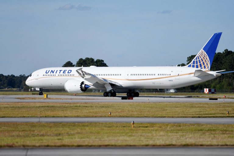 United's Boeing 787-10